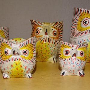 Eulenfamilie aus Holz